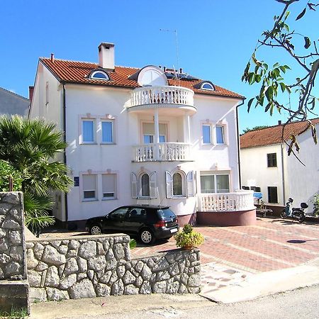 Apartments Kristina Krk Town Εξωτερικό φωτογραφία