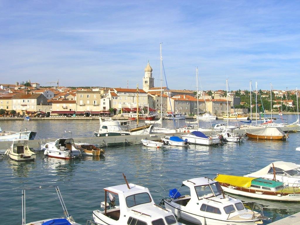 Apartments Kristina Krk Town Εξωτερικό φωτογραφία
