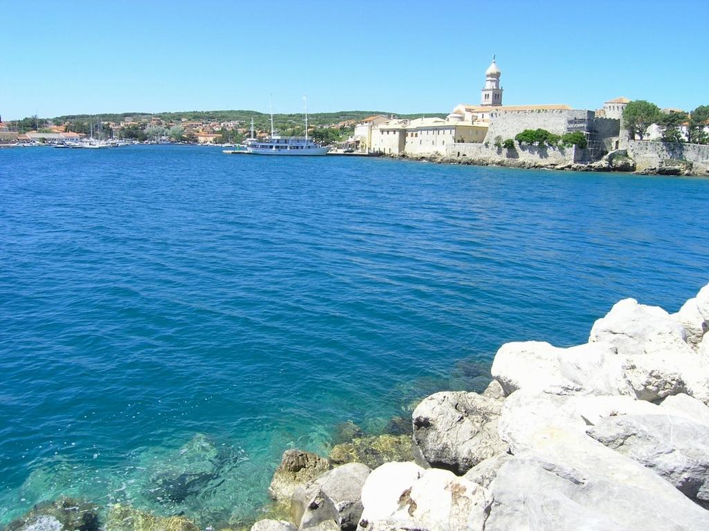 Apartments Kristina Krk Town Εξωτερικό φωτογραφία