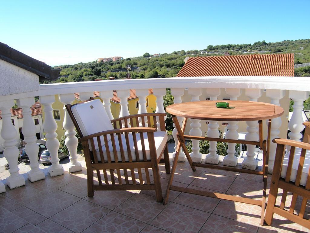 Apartments Kristina Krk Town Εξωτερικό φωτογραφία