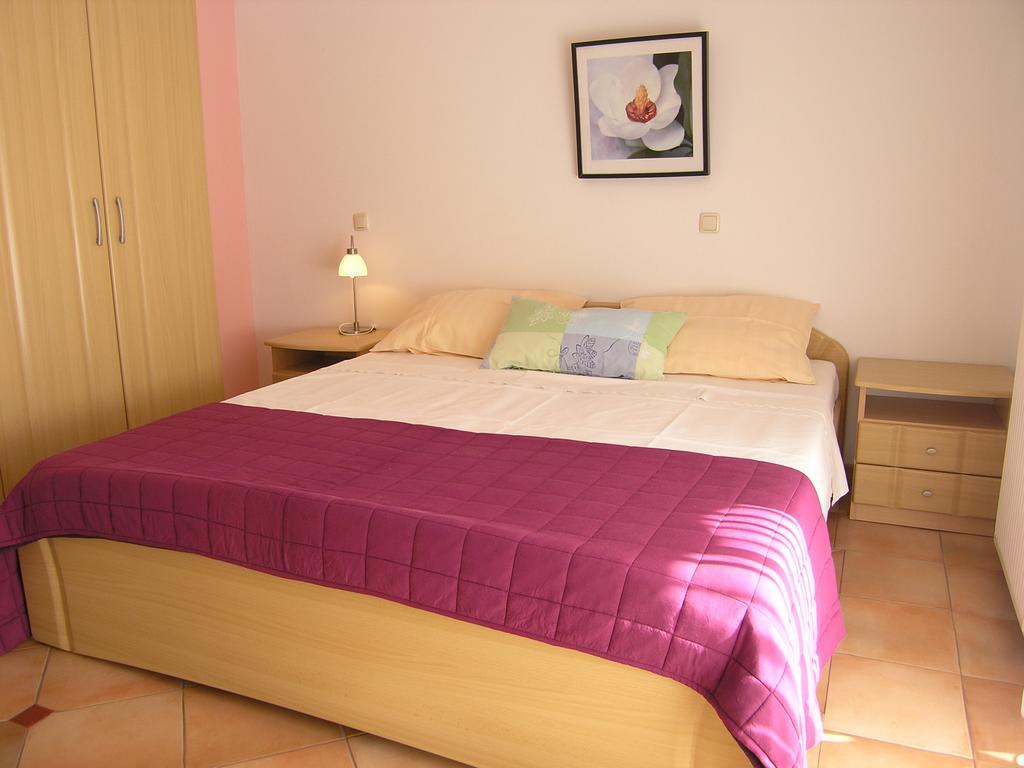 Apartments Kristina Krk Town Εξωτερικό φωτογραφία