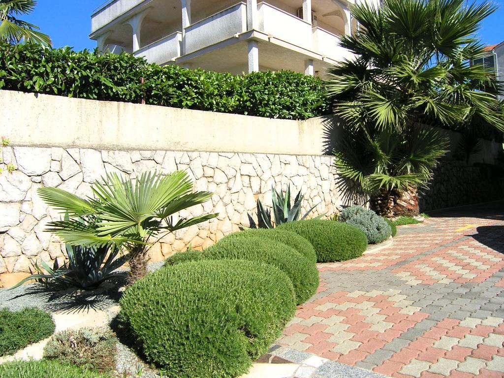 Apartments Kristina Krk Town Εξωτερικό φωτογραφία
