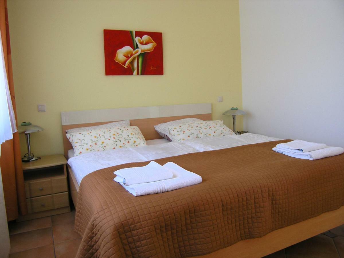 Apartments Kristina Krk Town Εξωτερικό φωτογραφία