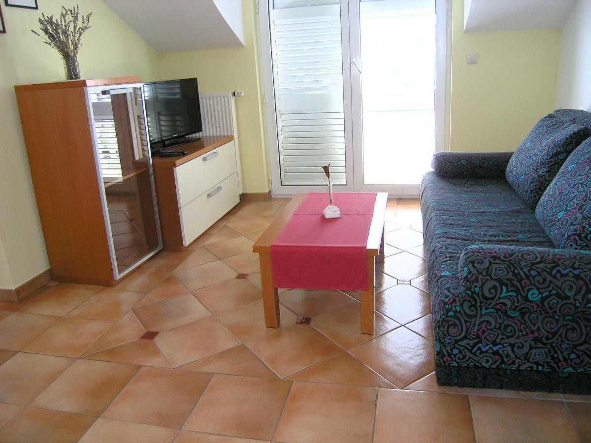 Apartments Kristina Krk Town Εξωτερικό φωτογραφία