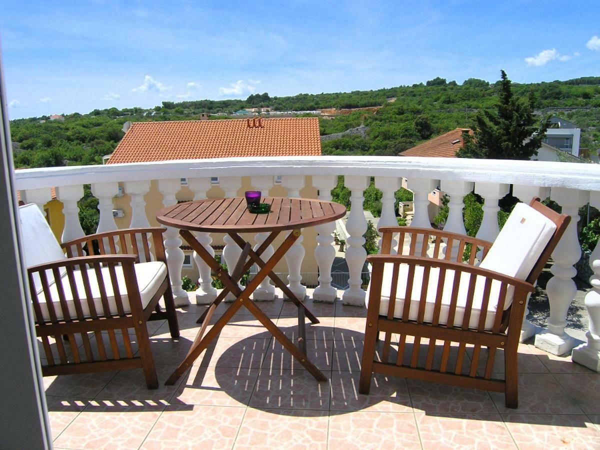Apartments Kristina Krk Town Εξωτερικό φωτογραφία